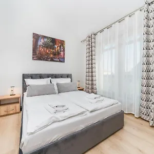 mb-cracow-apartments.krakowhotelspoland.com/